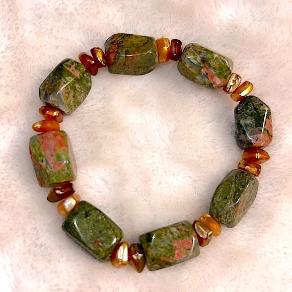 Lee Sands? Jewelry - NWOT 💚🩷 LEE SANDS? VTG QVC BEADED STRETCH BRACELET w/GREEN & PINK JASPER STONES